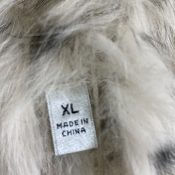 Neiman Marcus Real Fur Pullover Vest - Picture 10 of 13